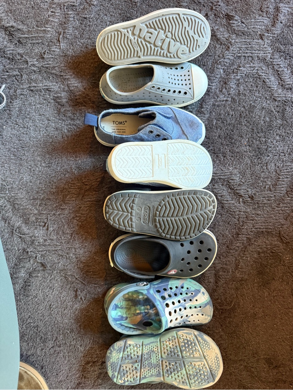 Toddler 9 shoes native Tom’s crocs